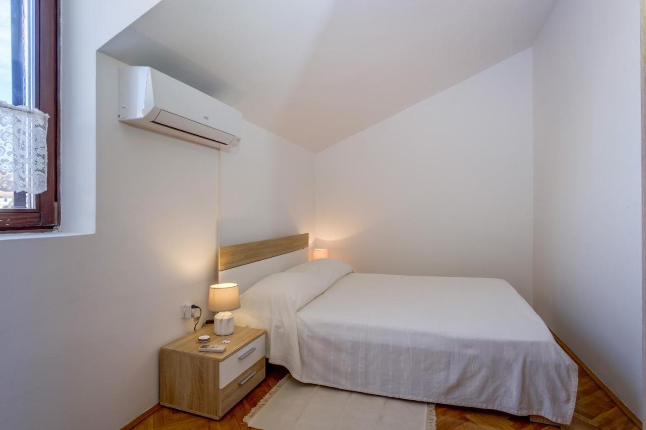 Appartement Oaza à Mali Lošinj Extérieur photo